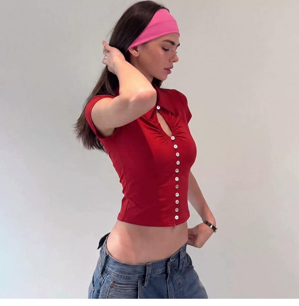Collarless open-front single-button short-sleeved T-shirt for women, suitable for all seasons, slim-fitting, pure color, trendy, perfect for cool girls.