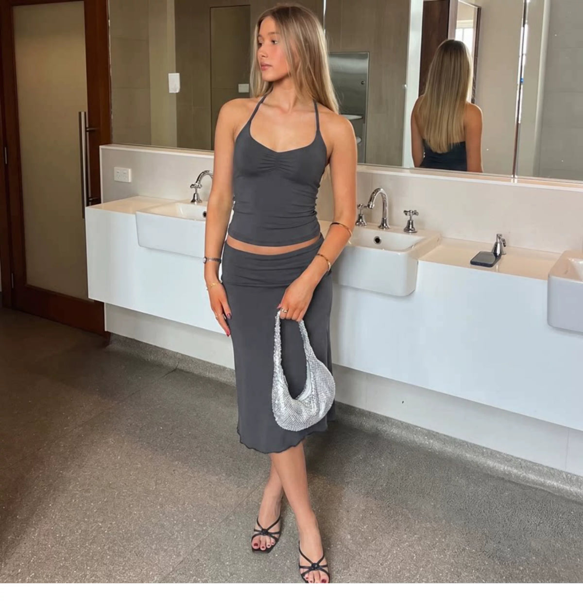 Sexy hot girl outfit with backless lace-up neck halter top, double wooden earflap high-waisted fitted half-length skirt