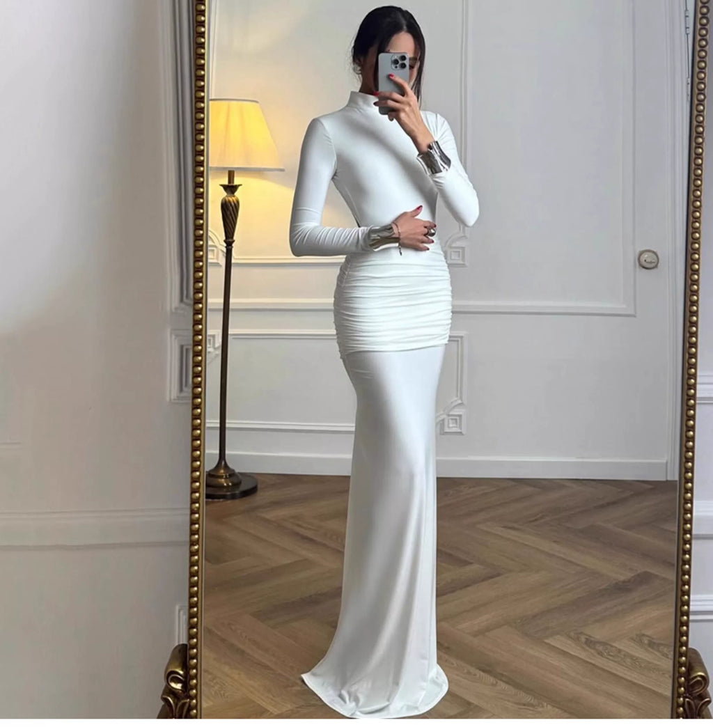 Sexy backless button-up long-sleeved dress with pleats, high-waisted, fitted and hourglass-shaped long skirt for women