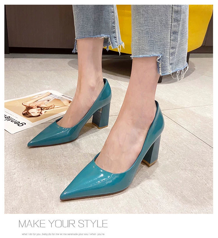 Coarse-featured single-heel spring new style fashionable pointed-toe professional work shoes, shallow toe, women's lacquered leather high heels