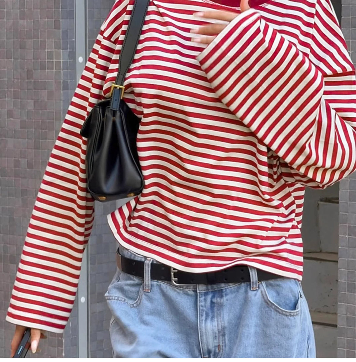 Fashionable loose and casual color-blocked striped printed round-neck long-sleeved top for women in early autumn, trendy and versatile T-shirt