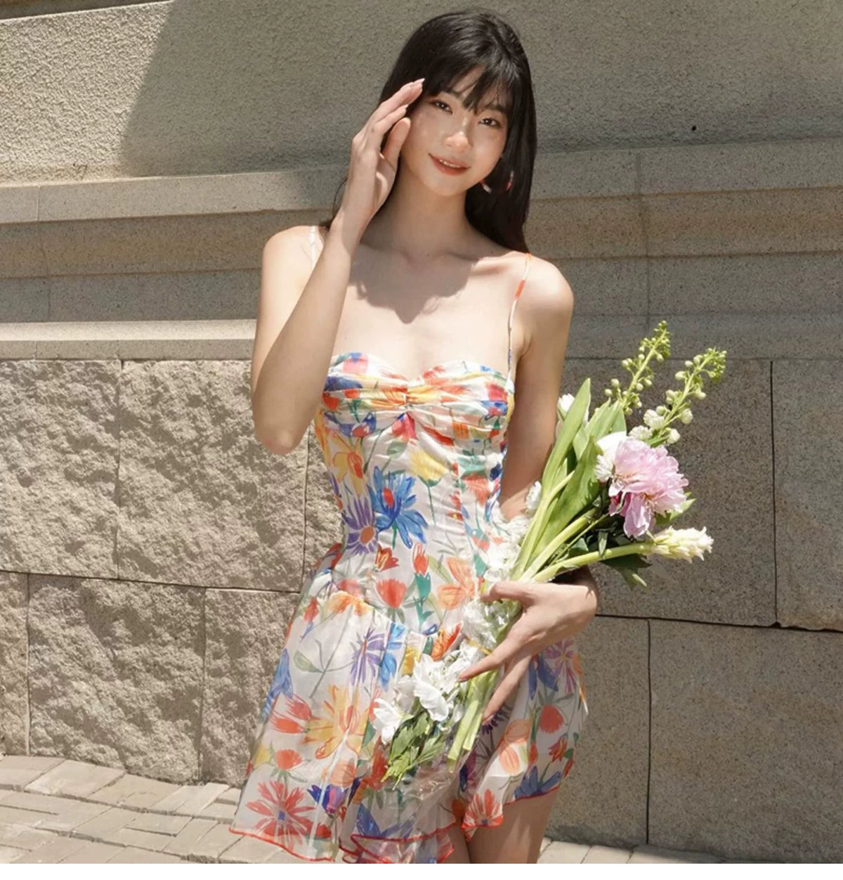 French-style sweet-colored floral halter dress for women, 2026 high-waisted slimming A-line pleated skirt design
