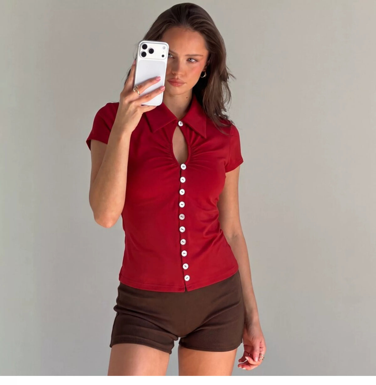 Collarless open-front single-button short-sleeved T-shirt for women, suitable for all seasons, slim-fitting, pure color, trendy, perfect for cool girls.