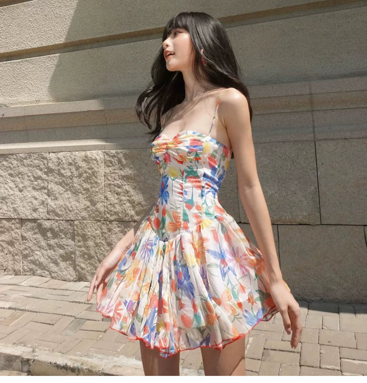 French-style sweet-colored floral halter dress for women, 2026 high-waisted slimming A-line pleated skirt design