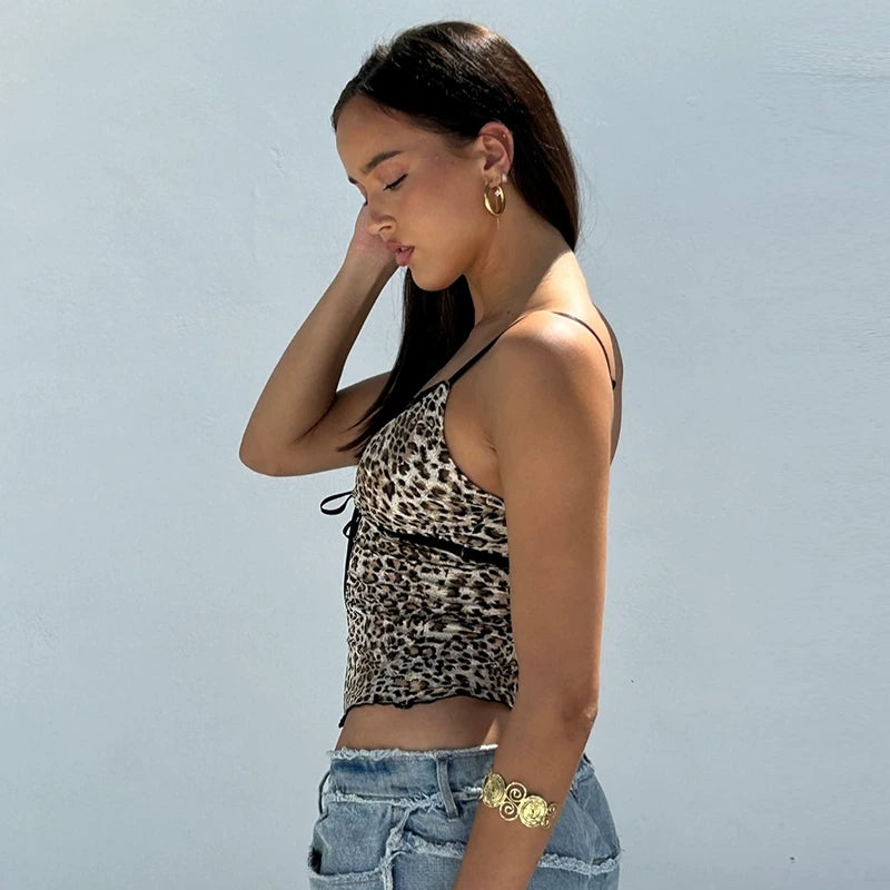 Sexy hot girl lace-embroidered leopard print halter top with deep V-neck and backless short blouse