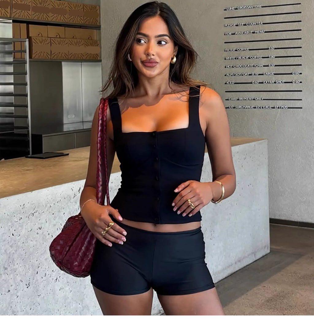 Round-neck halter top for women, suitable for all seasons, single-button elasticated fitted short dress shirt for cool girl style
